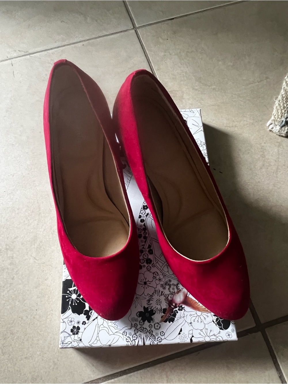 CL by Laundry Bright Red Suede Round-Toe Pumps